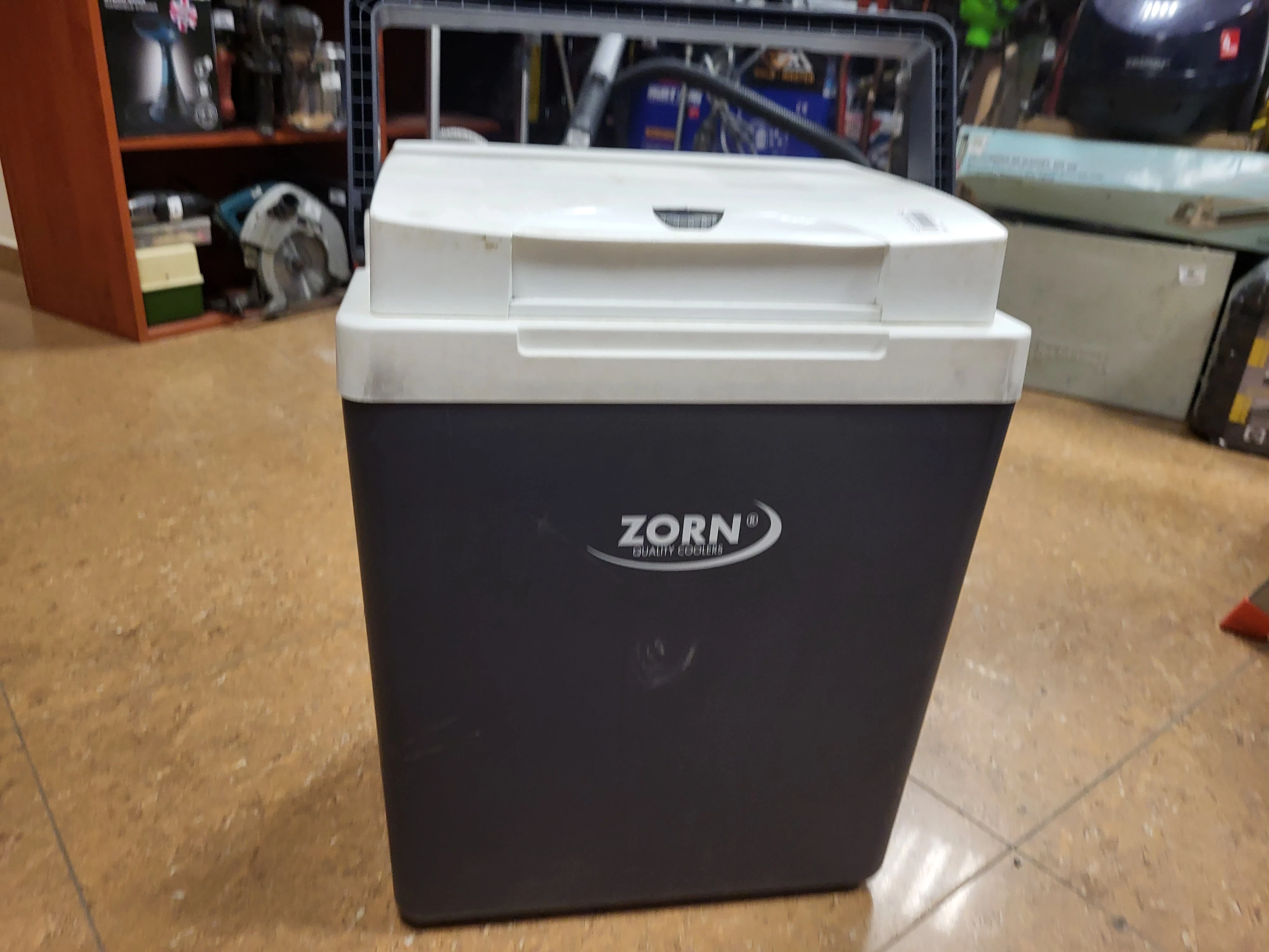 lodowka-turystyczna-elektrik-culer-z32-acdc-model-4251702500053