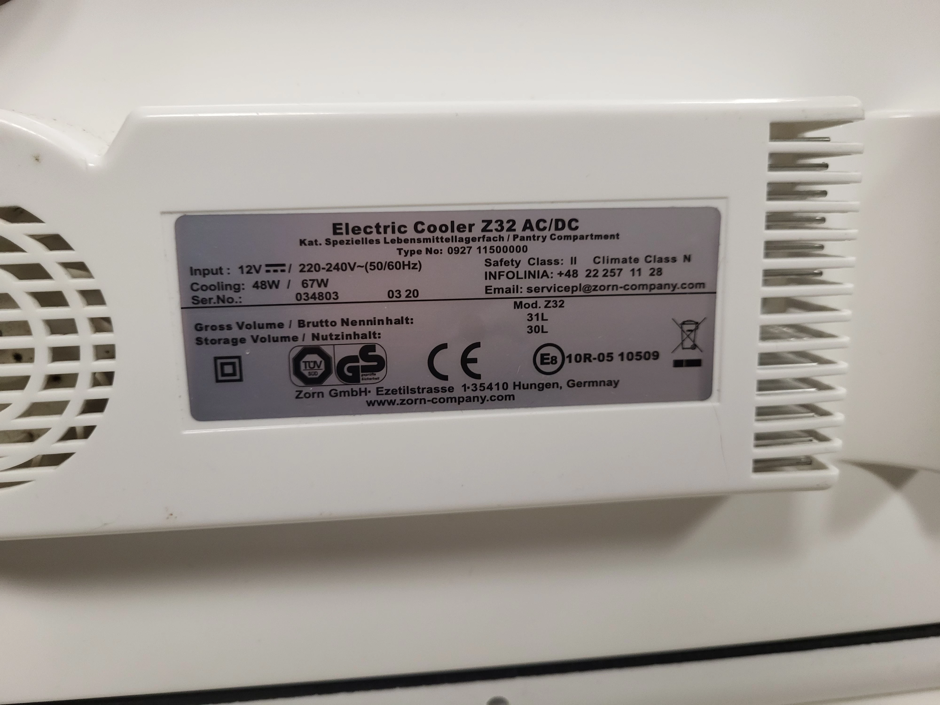 lodowka-turystyczna-elektrik-culer-z32-acdc-pojemnosc-10-20-l