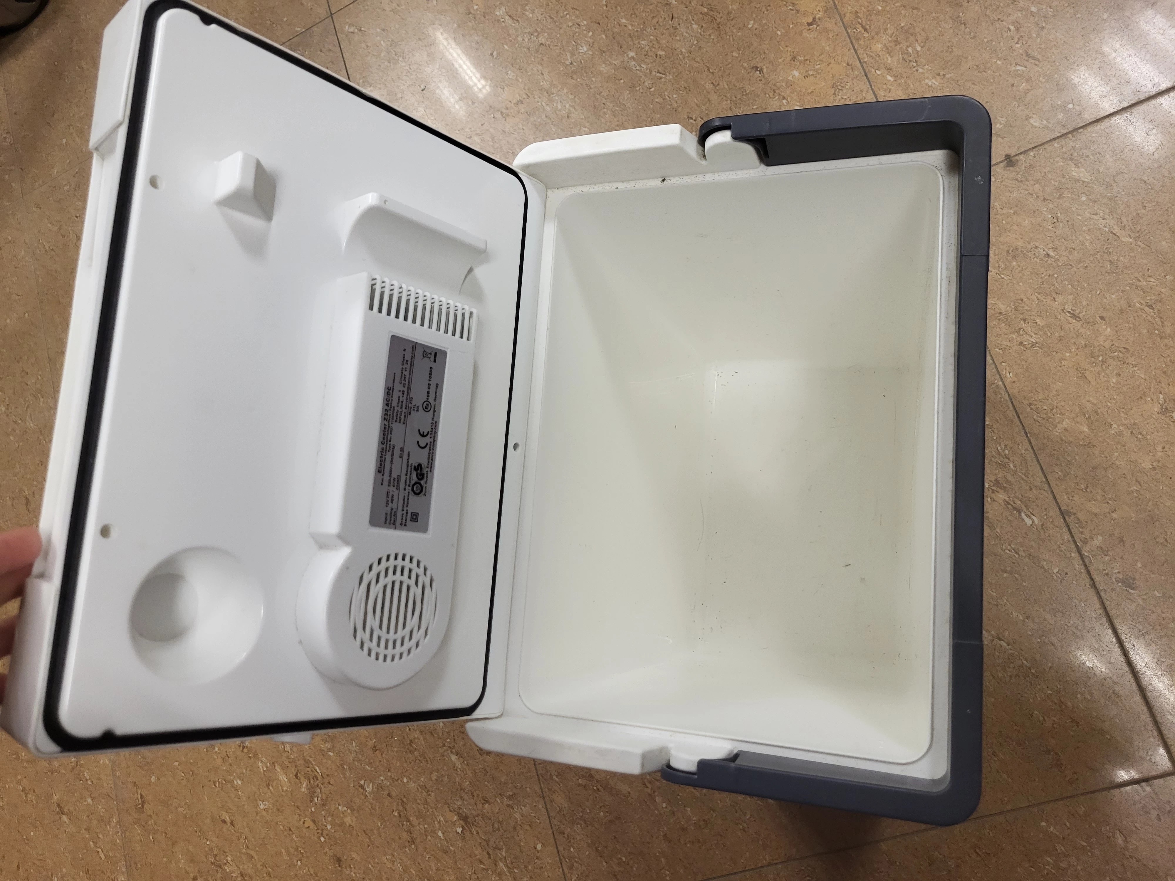 lodowka-turystyczna-elektrik-culer-z32-acdc-rodzaj-elektryczne