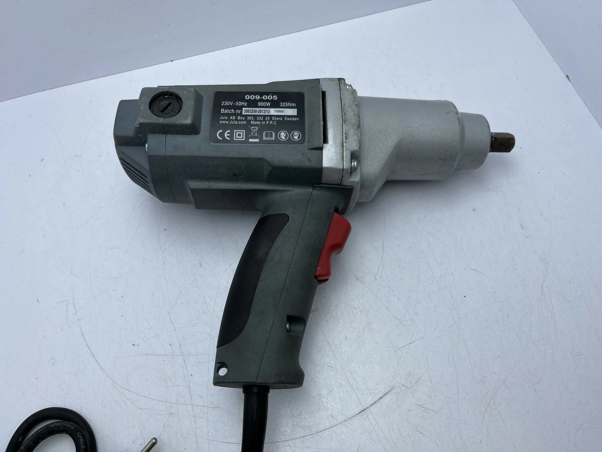 klucz-udarowy-meec-tools-009-005-rodzaj-silnika-silnik-szczotkowy