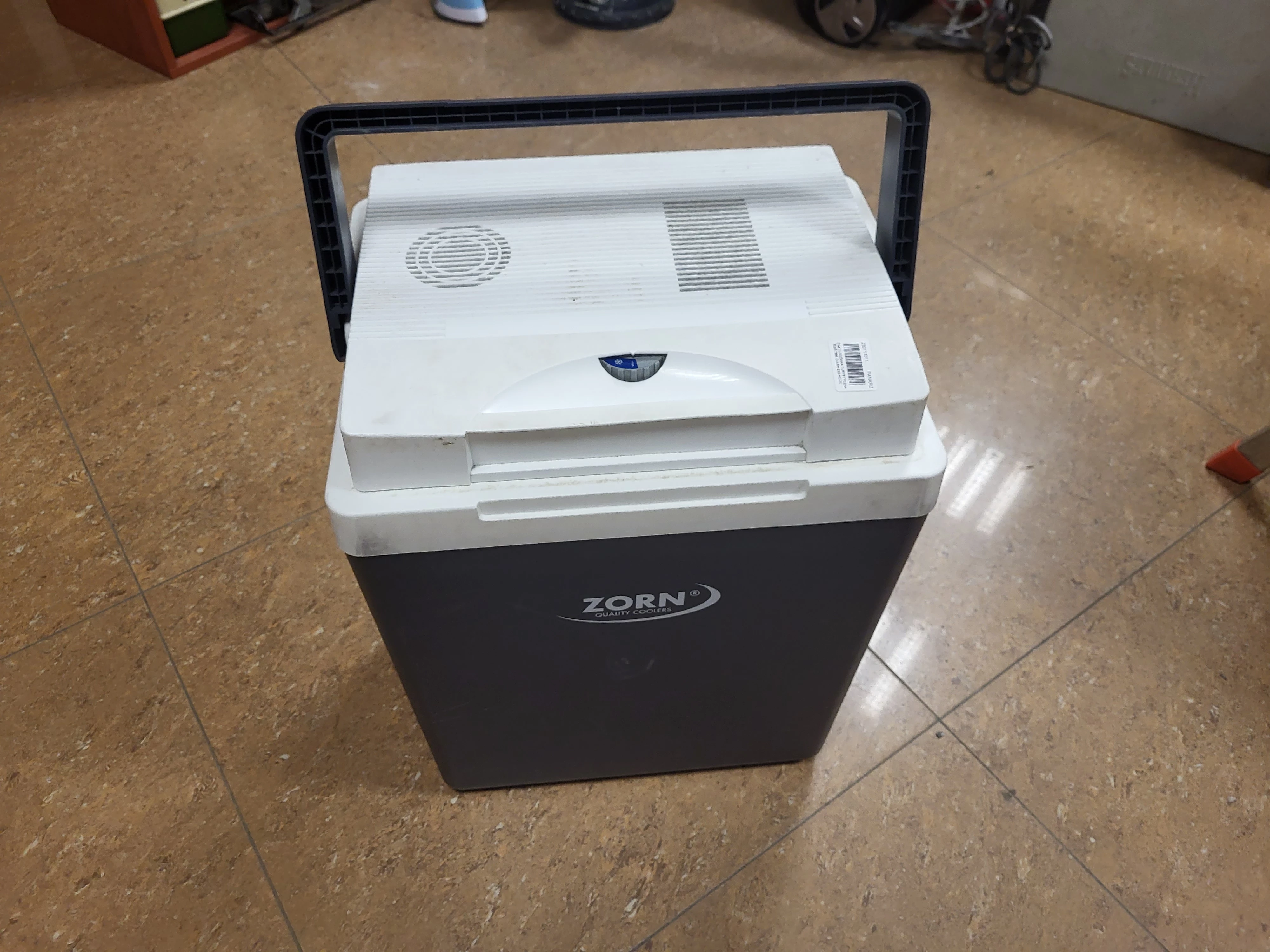 lodowka-turystyczna-elektrik-culer-z32-acdc-mrongowiusza-7-olsztyn