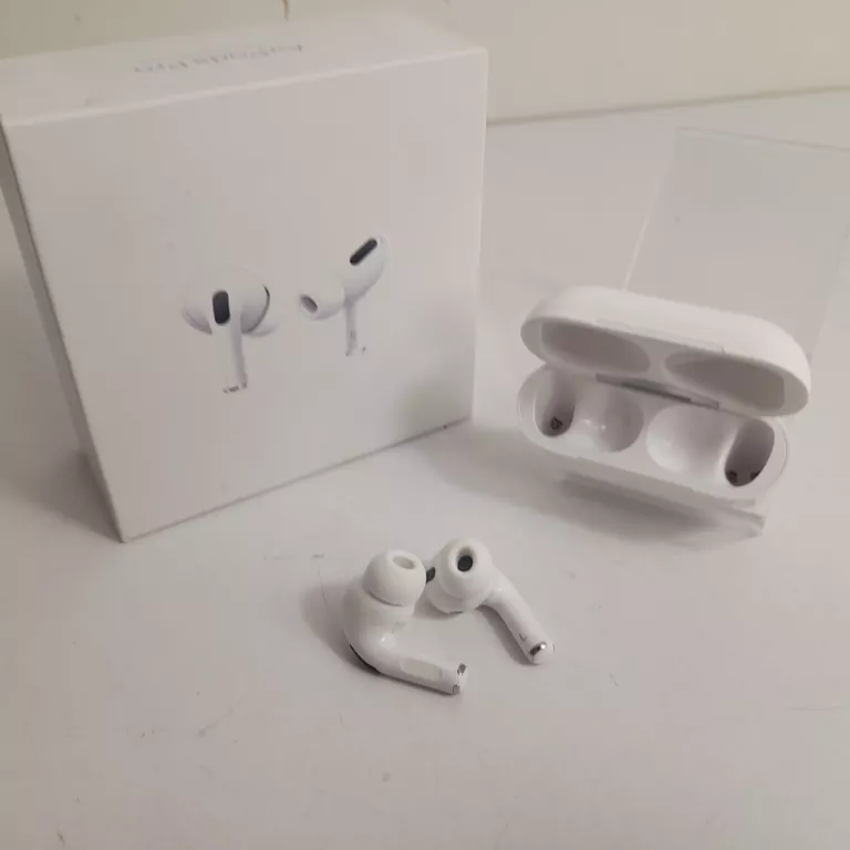 AIRPODS PRO (1 GENERACJA)