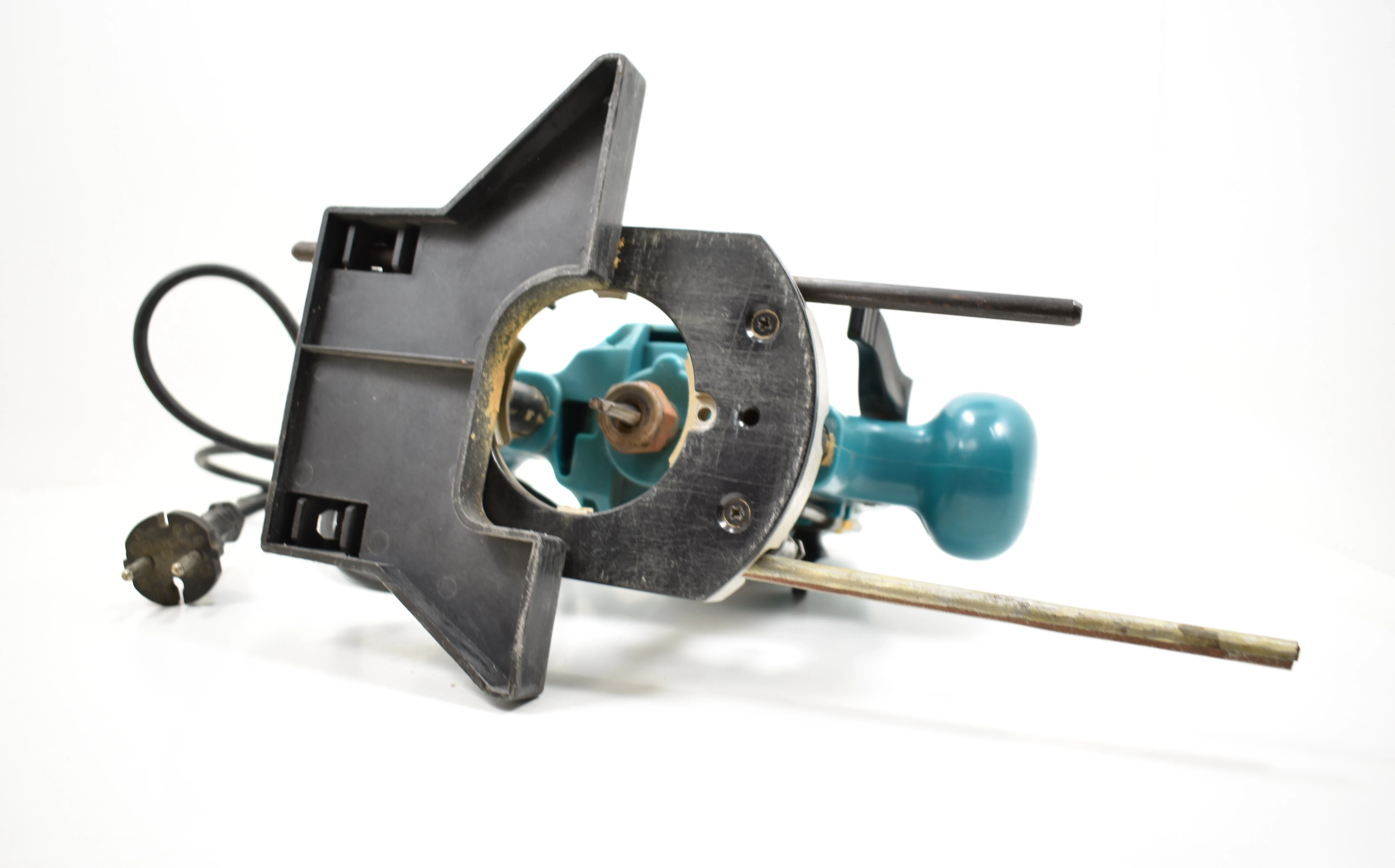 frezarka-gornowrzecionowa-makita-3620-kod-producenta-rp0900ta