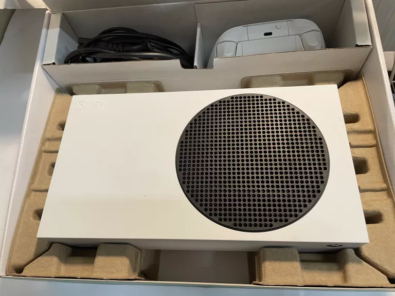KONSOLA XBOX SERIES S KPL PUDEŁKO