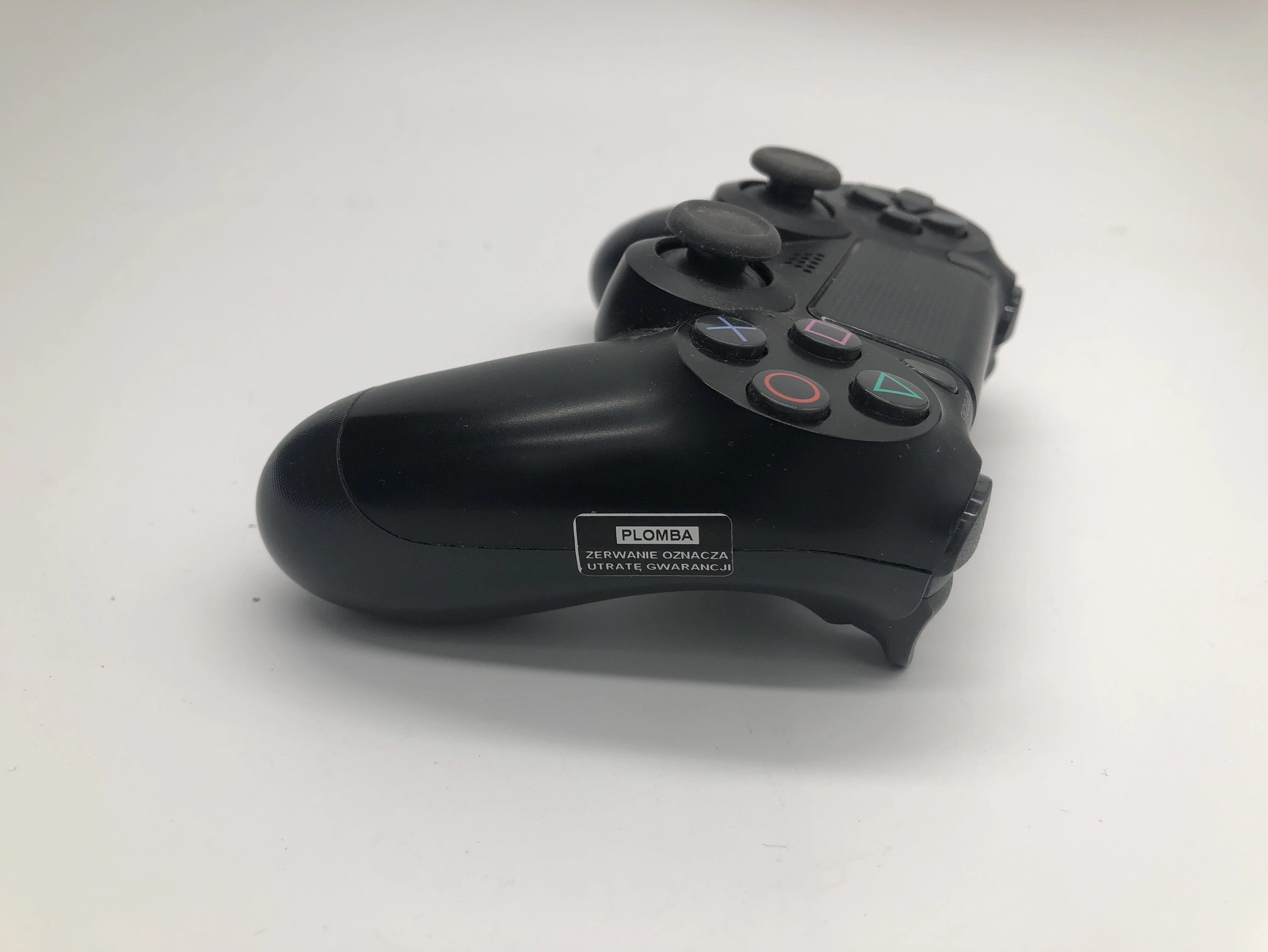 pad-ps4-czarny-stan-uzywany