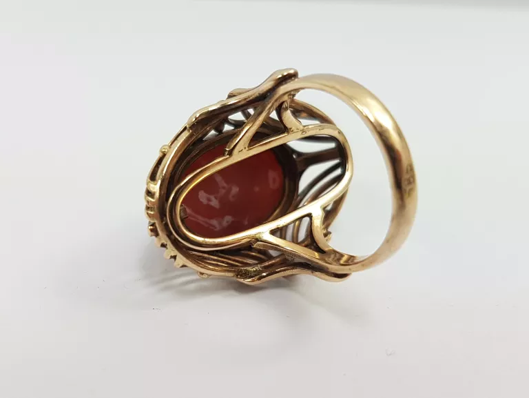 piekny-zloty-pierscionek-z-koralem-585-836g-r11-rodzaj-klasyczne