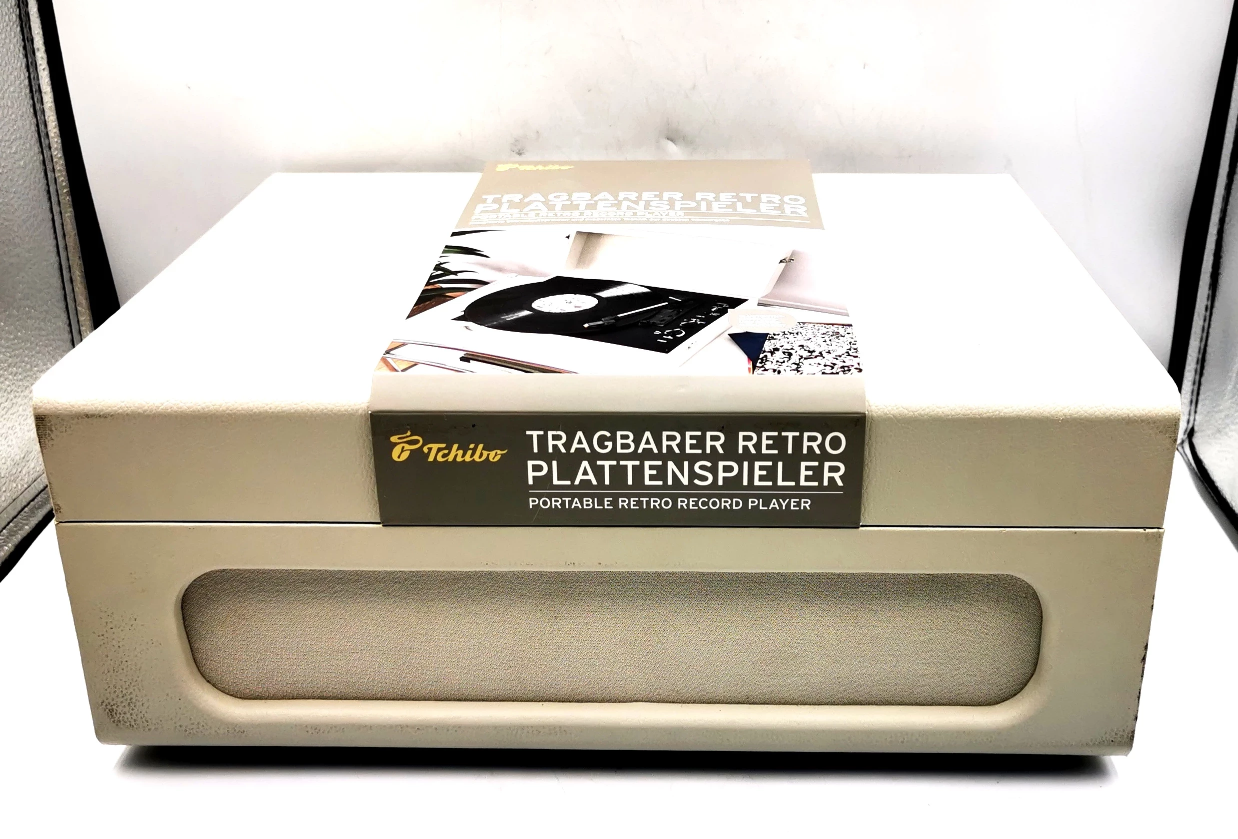 gramofon-przenosny-tchibo-retro-wbudowany-przedwzmacniacz-brak-informacji