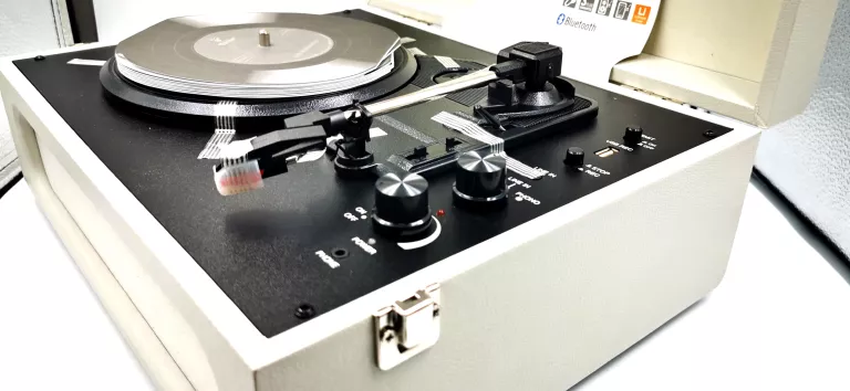 GRAMOFON PRZENOŚNY TCHIBO RETRO