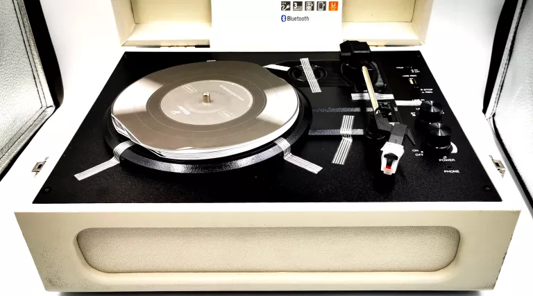 GRAMOFON PRZENOŚNY TCHIBO RETRO
