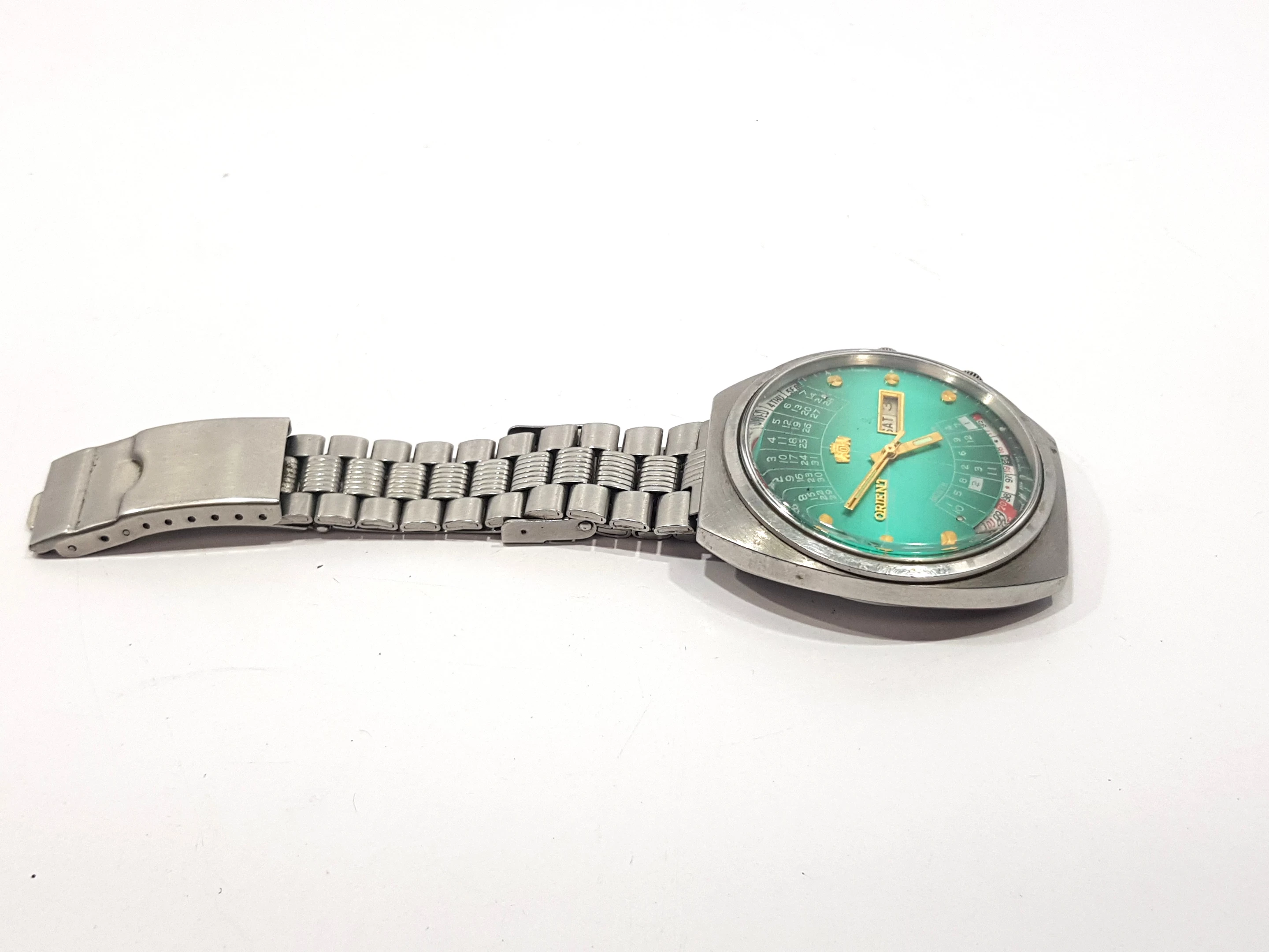 zegarek-orient-469672-4e-ksztalt-koperty-okragla