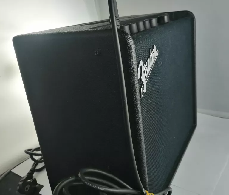 wzmacniacz-fender-mustang-lt25-marka-fender