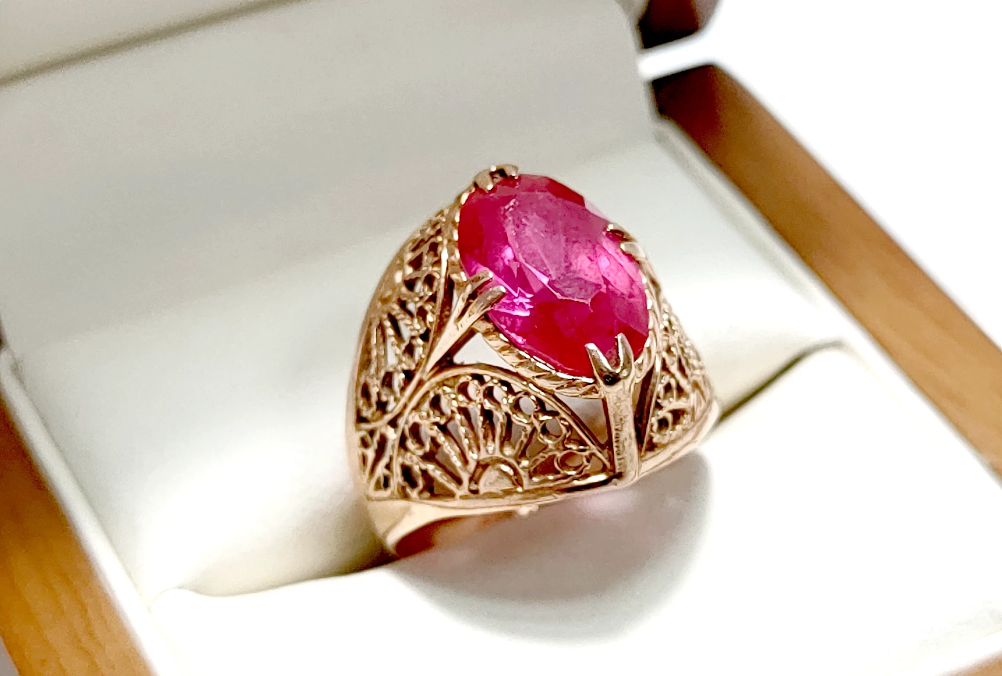 zloty-pierscionek-z-rubinem-424g-585-r16-lipowa-45-bialystok-sj