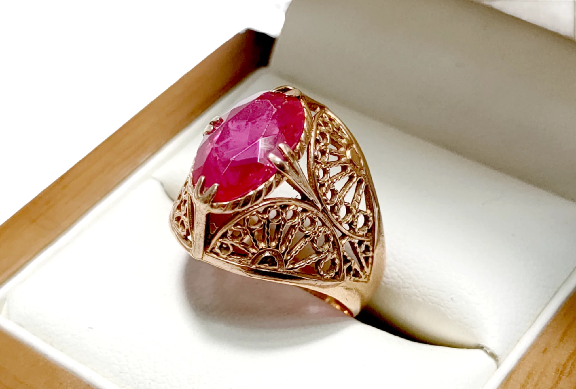 zloty-pierscionek-z-rubinem-424g-585-r16-marka-inna-marka