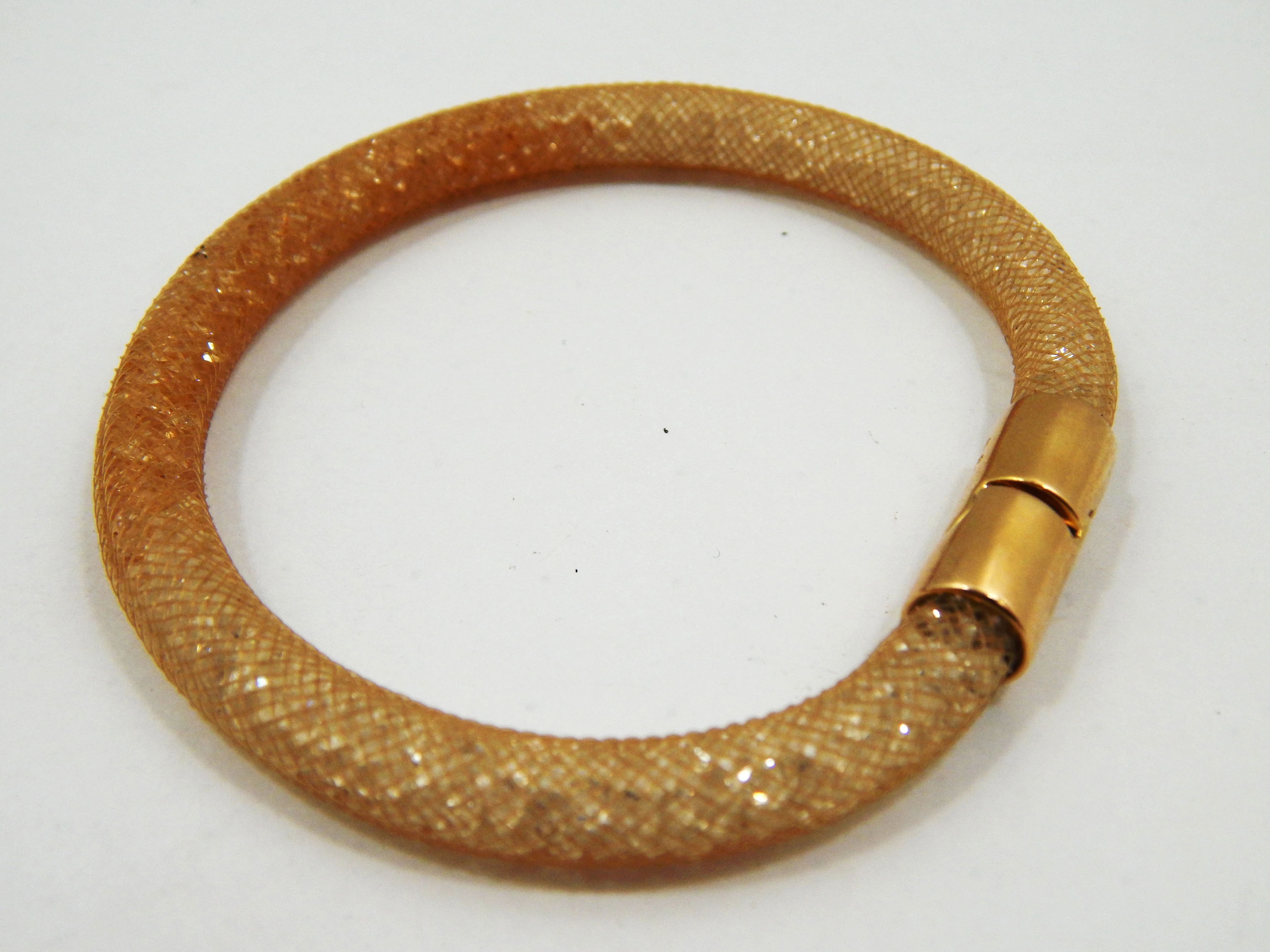 bransoletka-swarovski-rodzaj-bigla-zatrzask