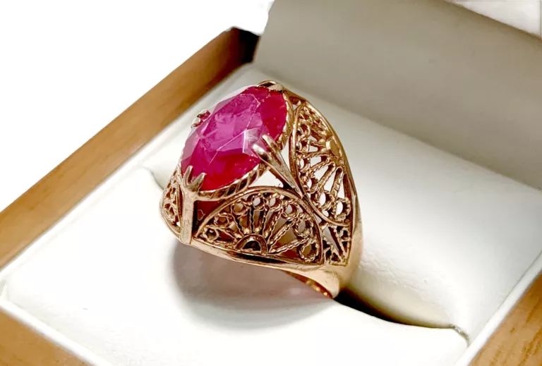 zloty-pierscionek-z-rubinem-424g-585-r16-marka-inna-marka