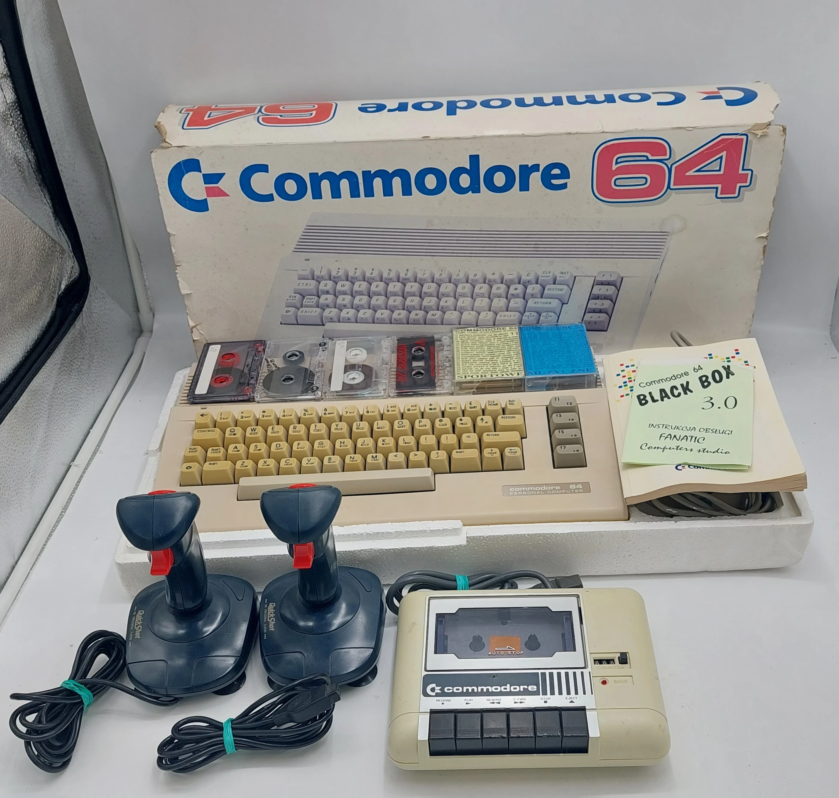 komputer-commodore-c64-dodatki-retro-wladyslawa-iv-40-koszalin