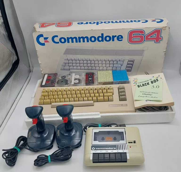 KOMPUTER COMMODORE C64 DODATKI! RETRO!