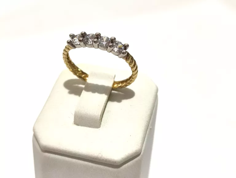 piekny-pleciony-pierscionek-z-czterema-cyrkoniami-p585-w152-r11-kamien-17088-128