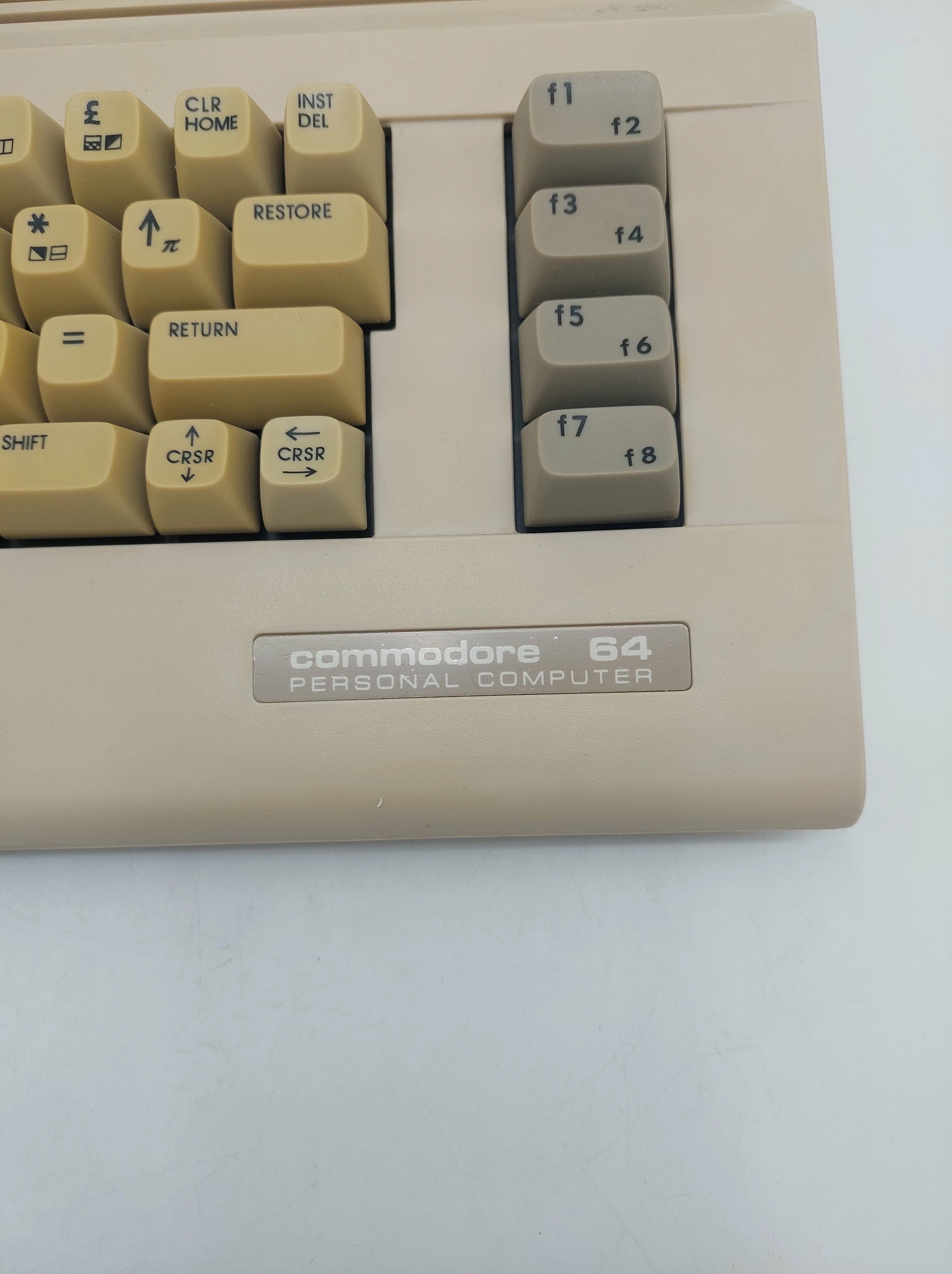 komputer-commodore-c64-dodatki-retro-stan-uzywany