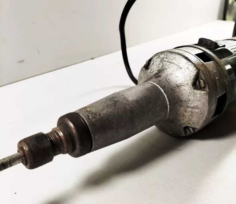 szlifierka-prosta-bosch-ggs-27-600-w-230-v-kod-producenta-0601215708