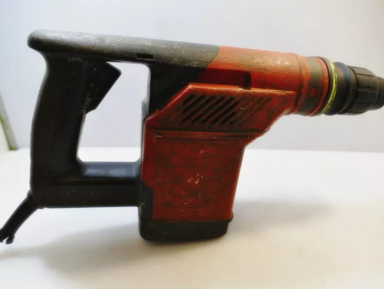 MŁOTOWIERTARKA HILTI TE 15 650W
