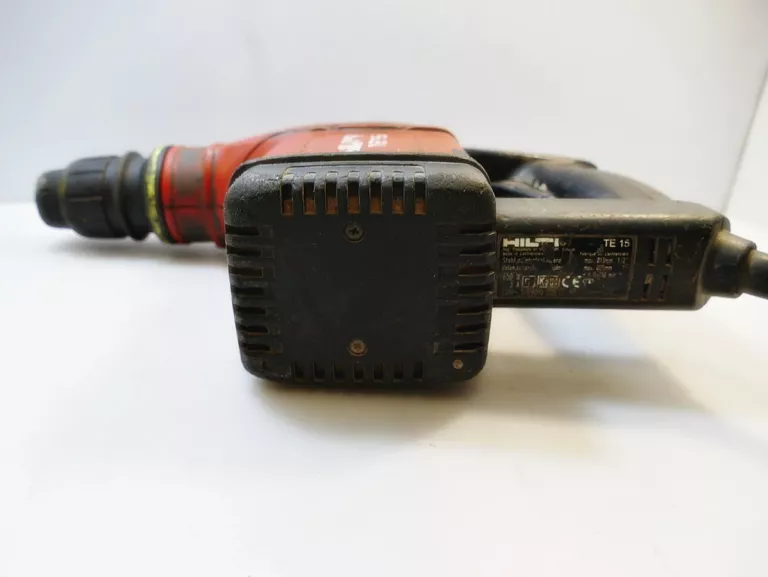 MŁOTOWIERTARKA HILTI TE 15 650W