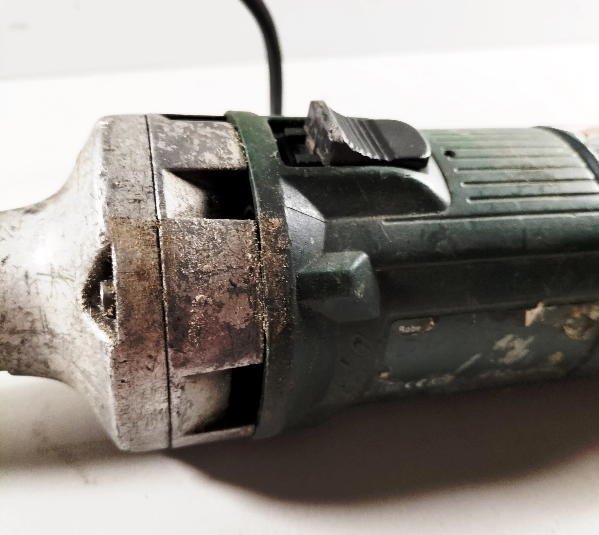 szlifierka-prosta-bosch-ggs-27-600-w-230-v-rodzaj-zasilania-sieciowa