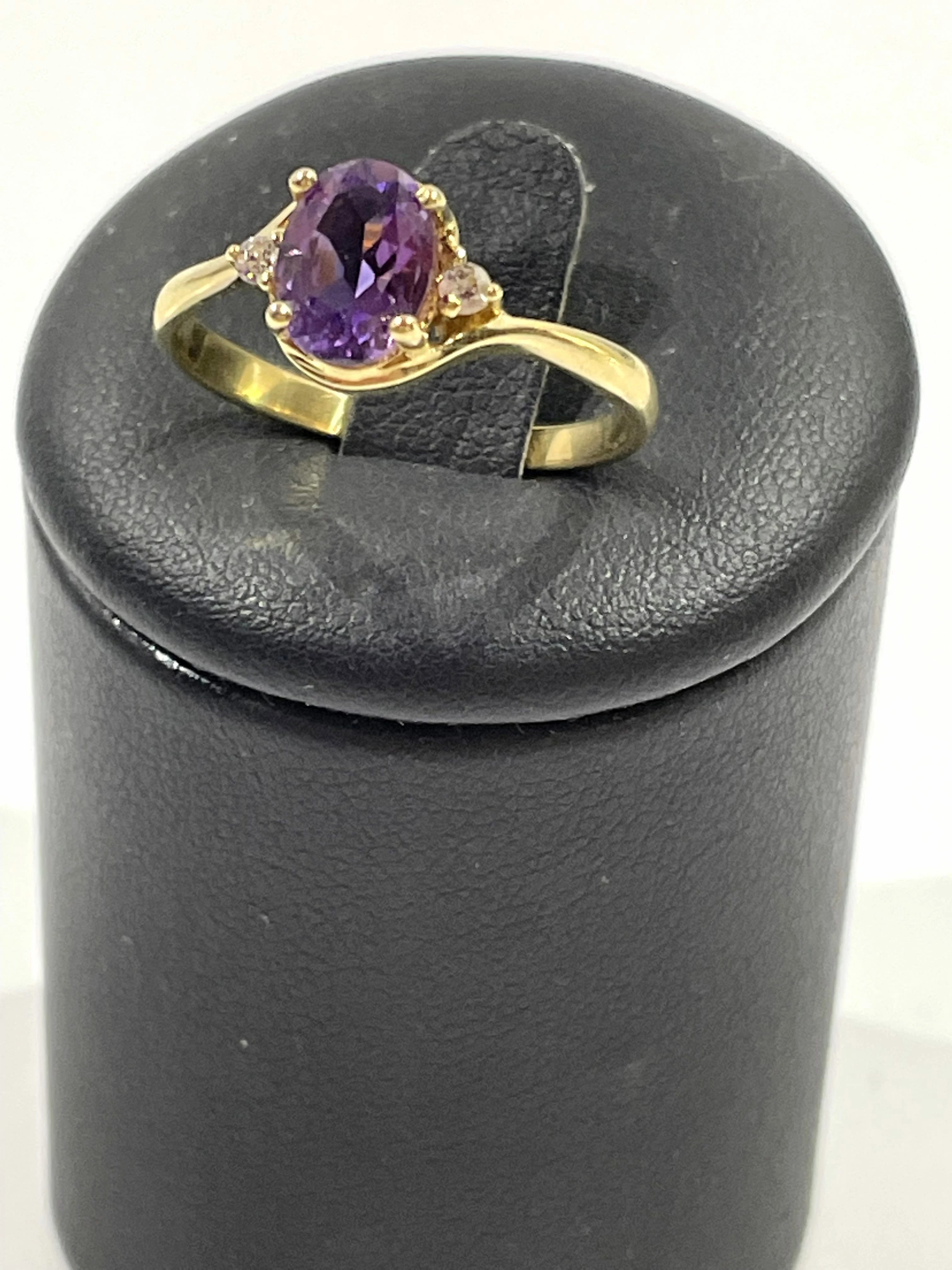 zloty-pierscionek-fioletowe-cyrkonie-302-585-r19-stan-powystawowy