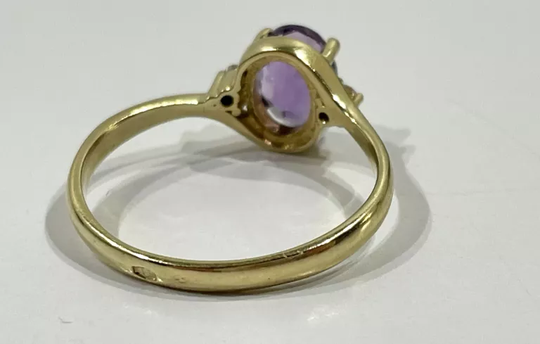 zloty-pierscionek-fioletowe-cyrkonie-302-585-r19-kolor-dominujacy-zloty