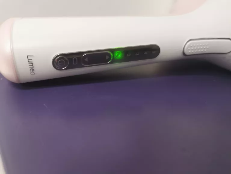 DEPILATOR LASEROWY PHILIPS LUMEA PLUS SC2004
