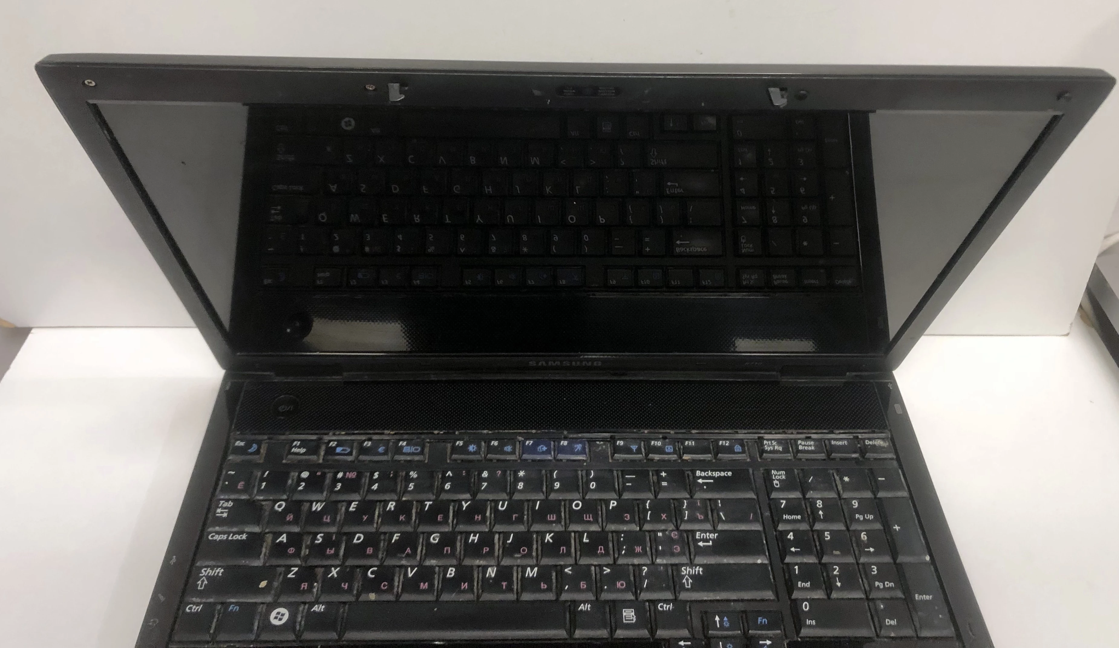laptop-samsung-r710-opis-stan-uszkodzony