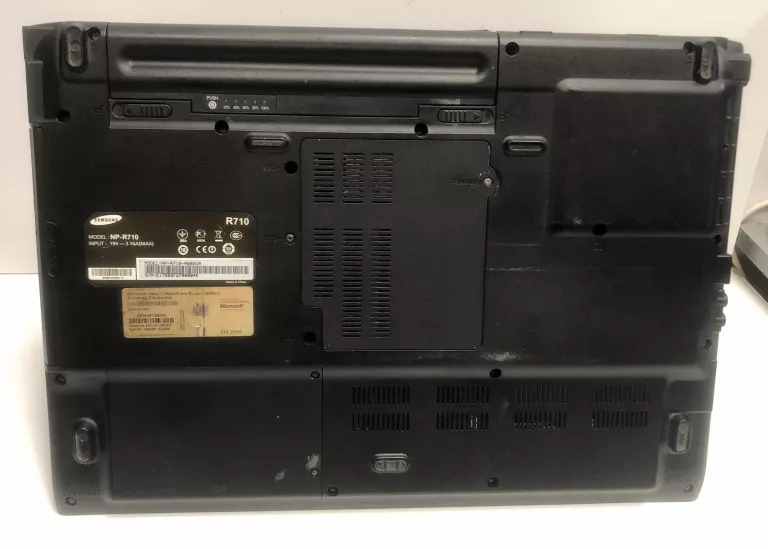 LAPTOP SAMSUNG R710 OPIS!
