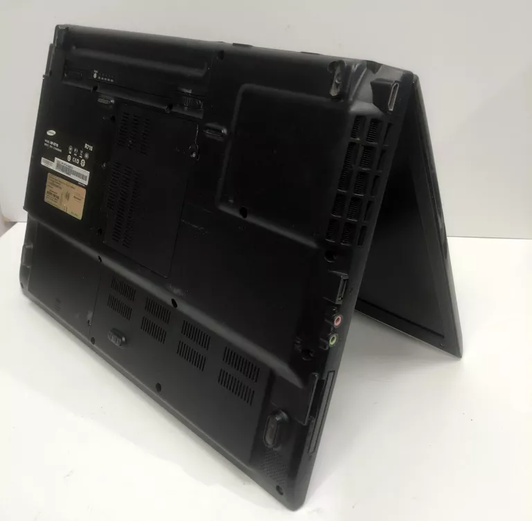 LAPTOP SAMSUNG R710 OPIS!