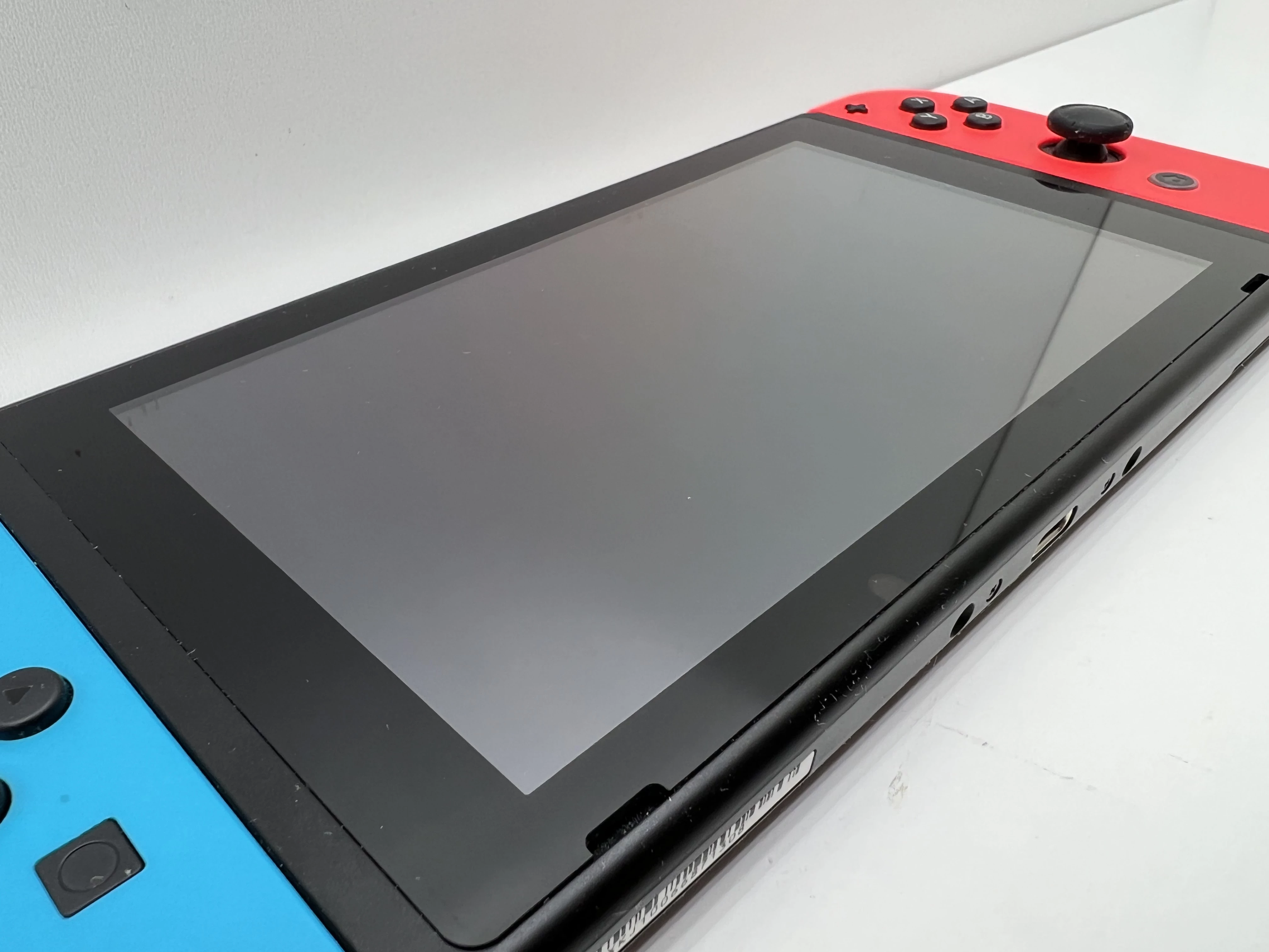 konsola-nintendo-switch-ean-gtin-045496453350