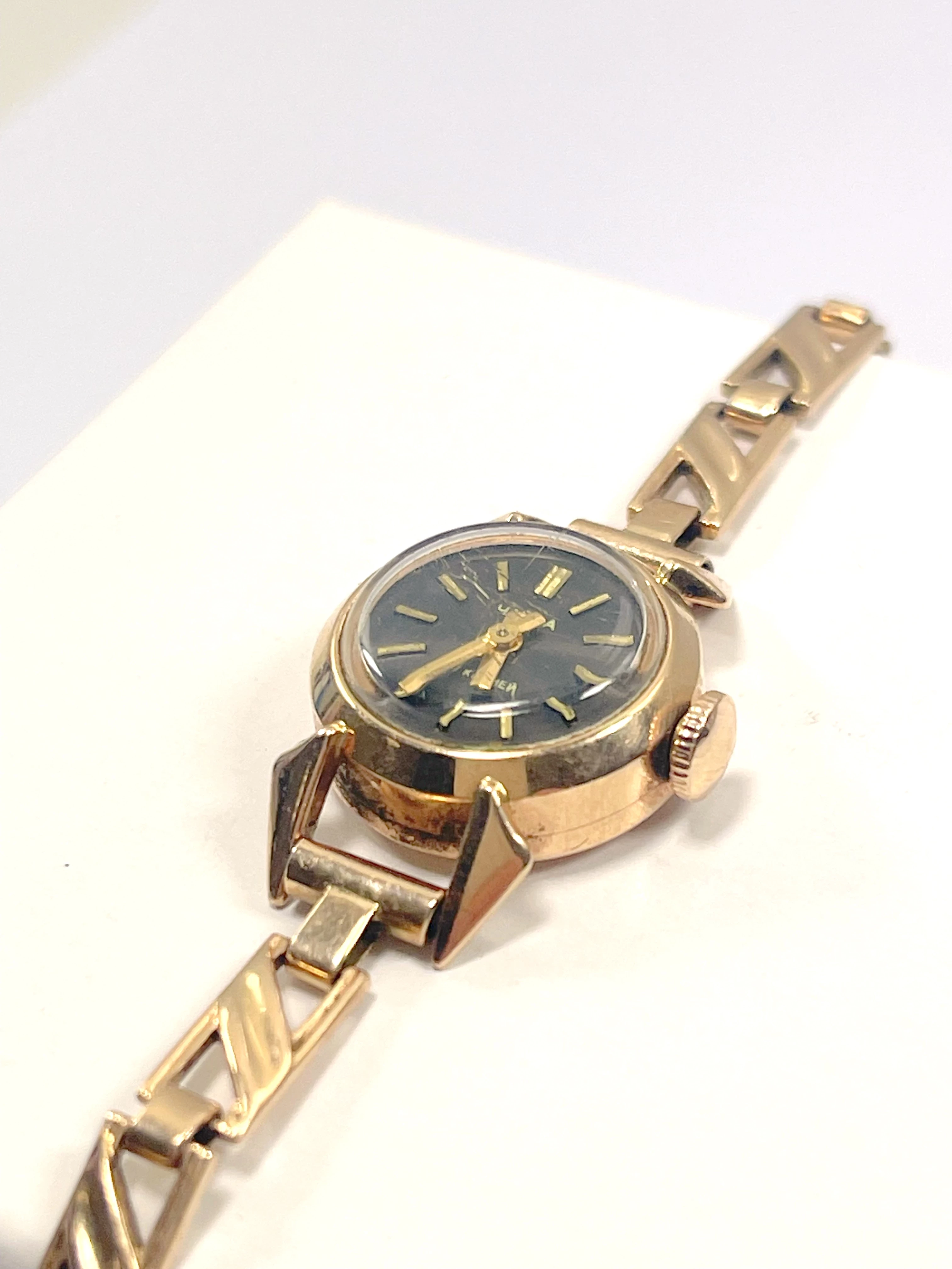 damski-zloty-zegarek-czajka-585-1622g-18cm-wodoszczelnosc-brak