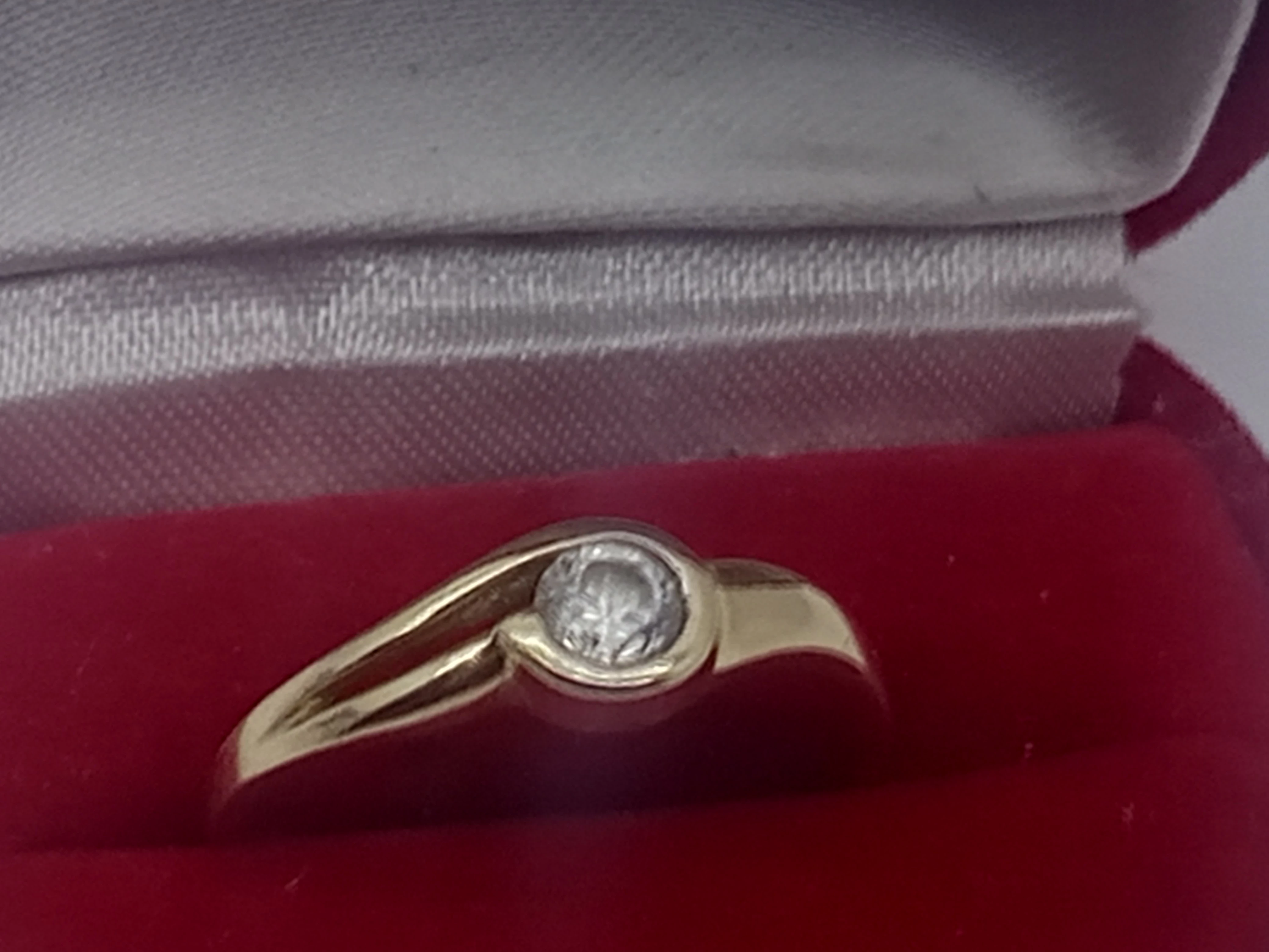 sliczny-zloty-pierscionek-195gpr585r17-material-15835-2