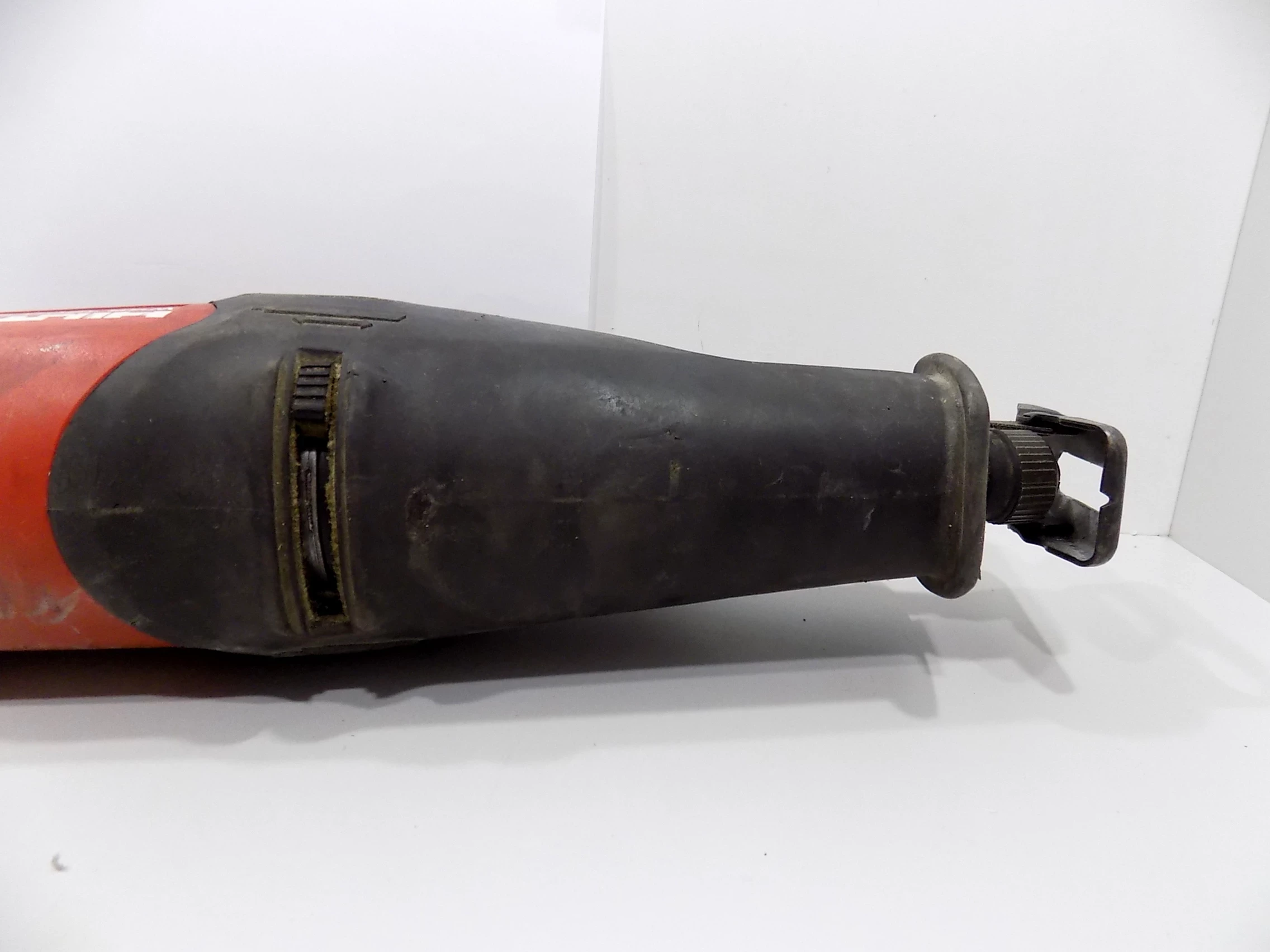 pila-szablista-hilti-wsr-1200-pe-zestaw-lisi-ogon-stan-uzywany