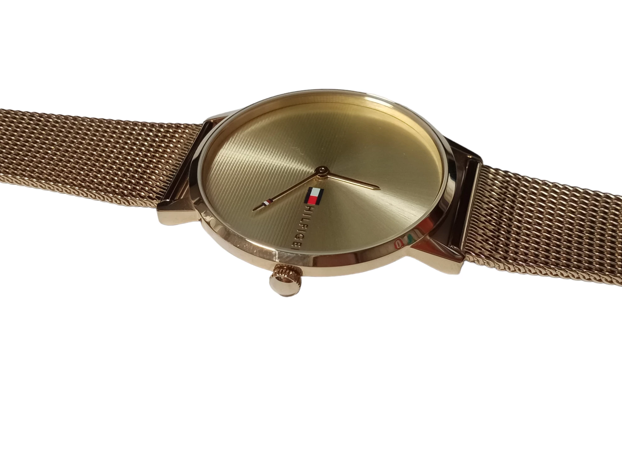 zegarek-damski-tommy-hilfiger-zloty-ksztalt-koperty-okragla