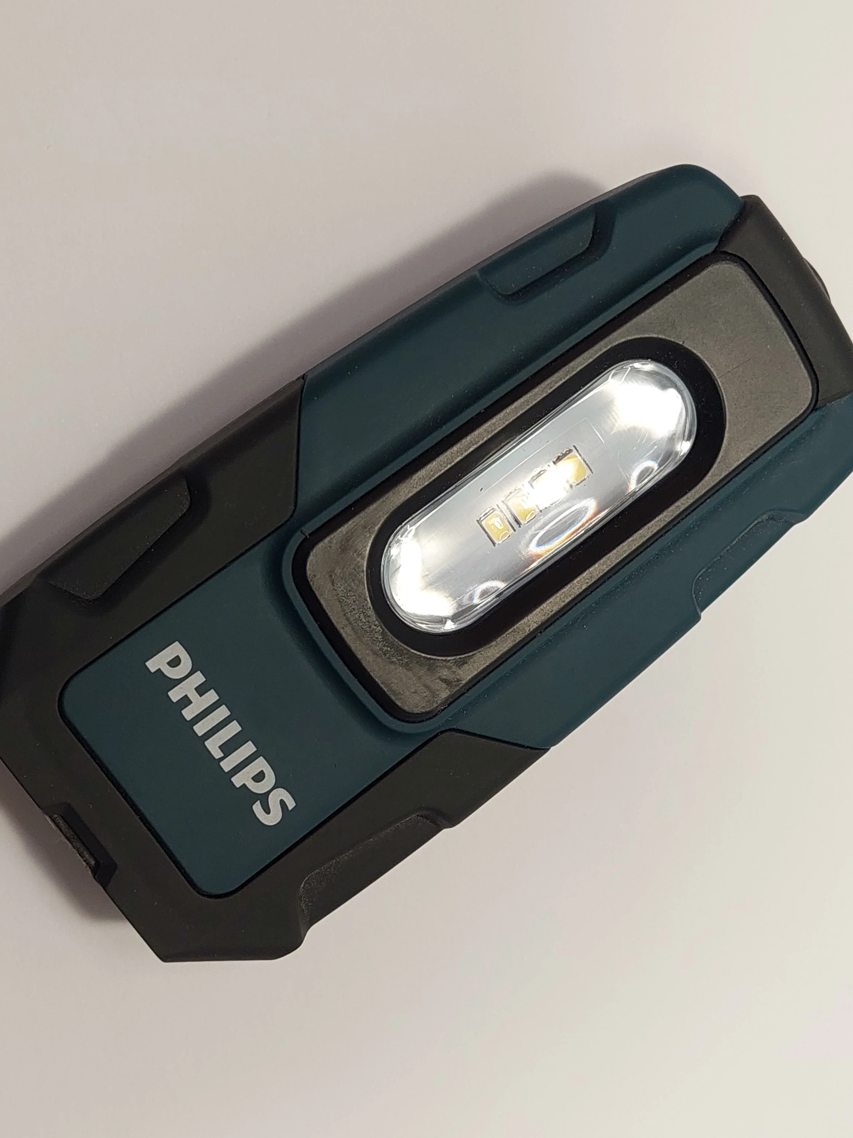 latarka-warsztatowa-usb-philips-ecopro-20-kosciuszki-17-kartuzy