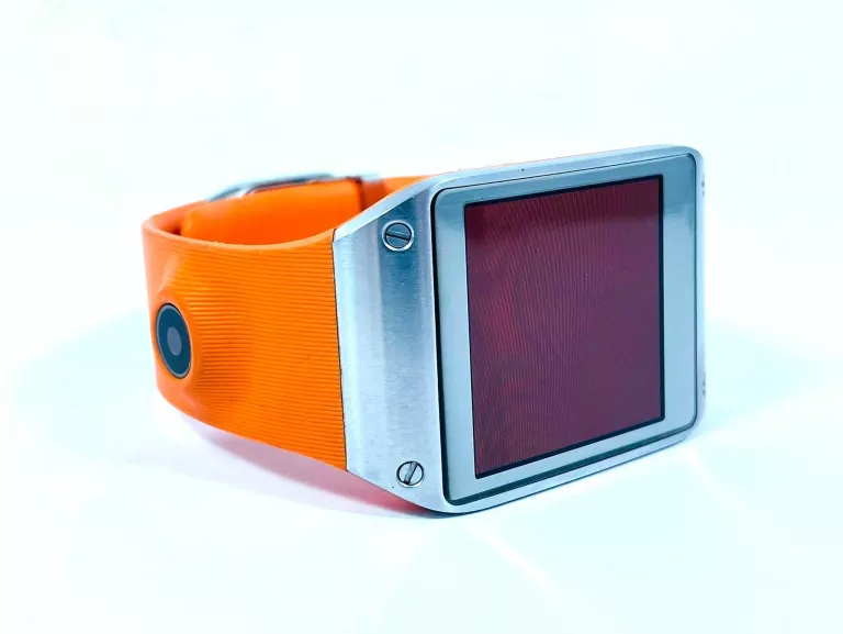 SMARTWATCH SAMSUNG GEAR SM-V700 Z ŁADOWARKĄ
