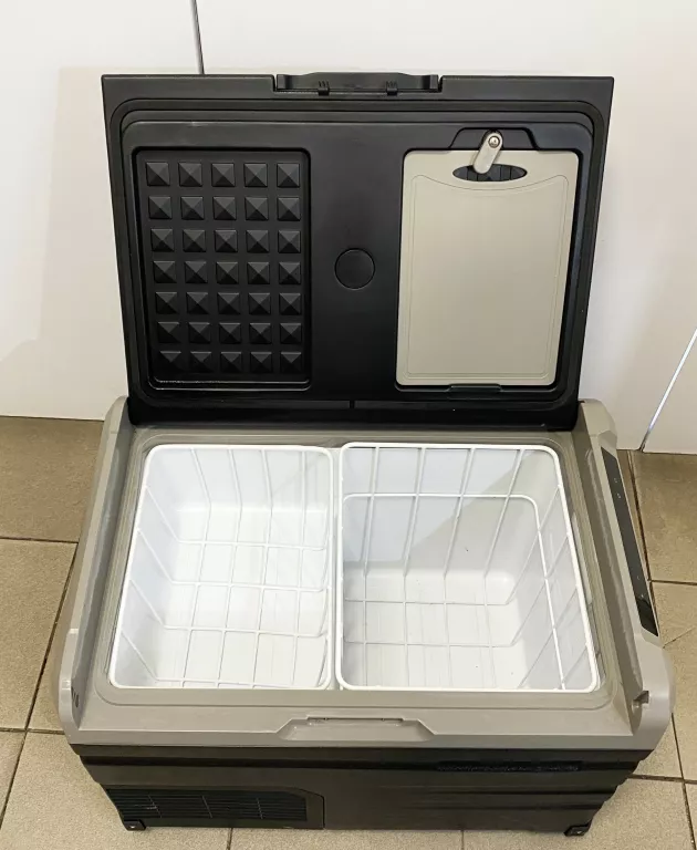 LODÓWKA TURYSTYCZNA VIGO COOL V40R CZARNA 40 L