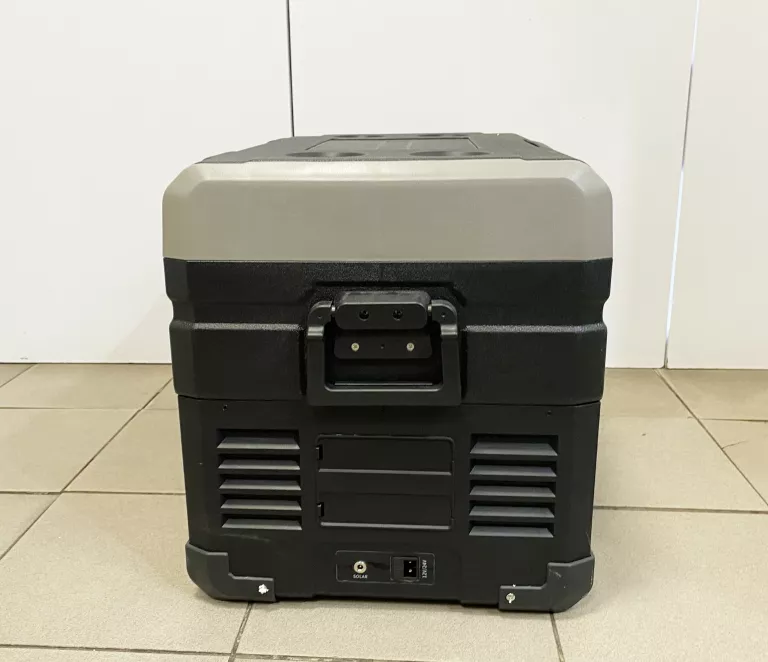 LODÓWKA TURYSTYCZNA VIGO COOL V40R CZARNA 40 L