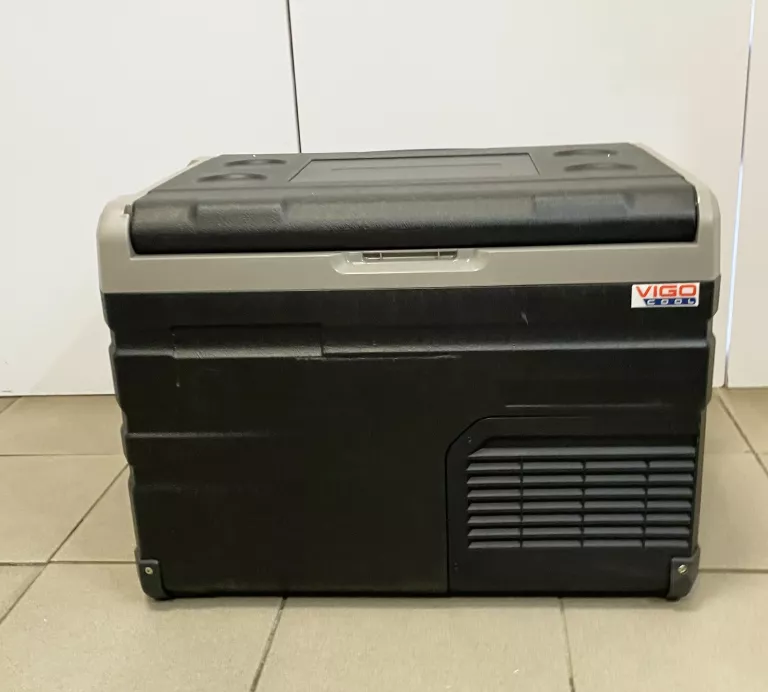 LODÓWKA TURYSTYCZNA VIGO COOL V40R CZARNA 40 L