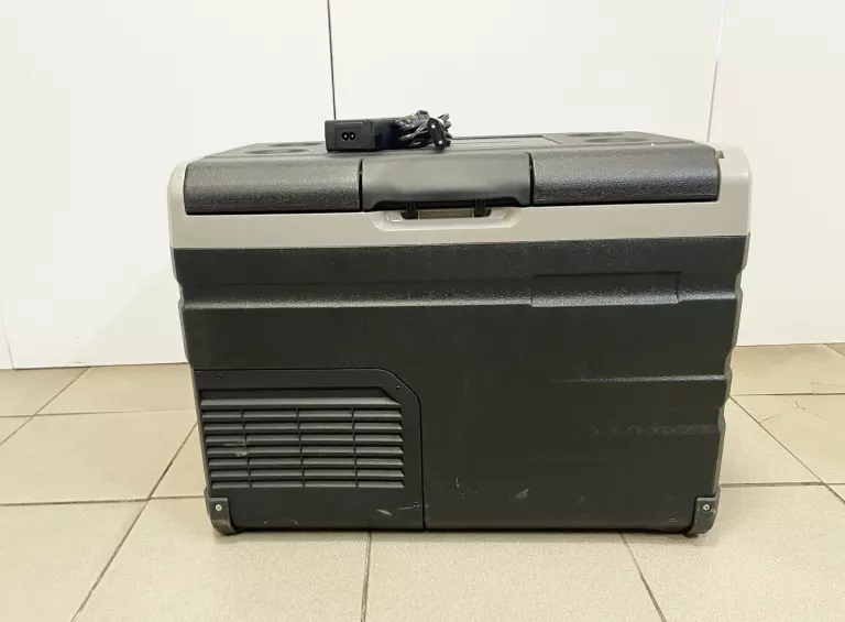 LODÓWKA TURYSTYCZNA VIGO COOL V40R CZARNA 40 L