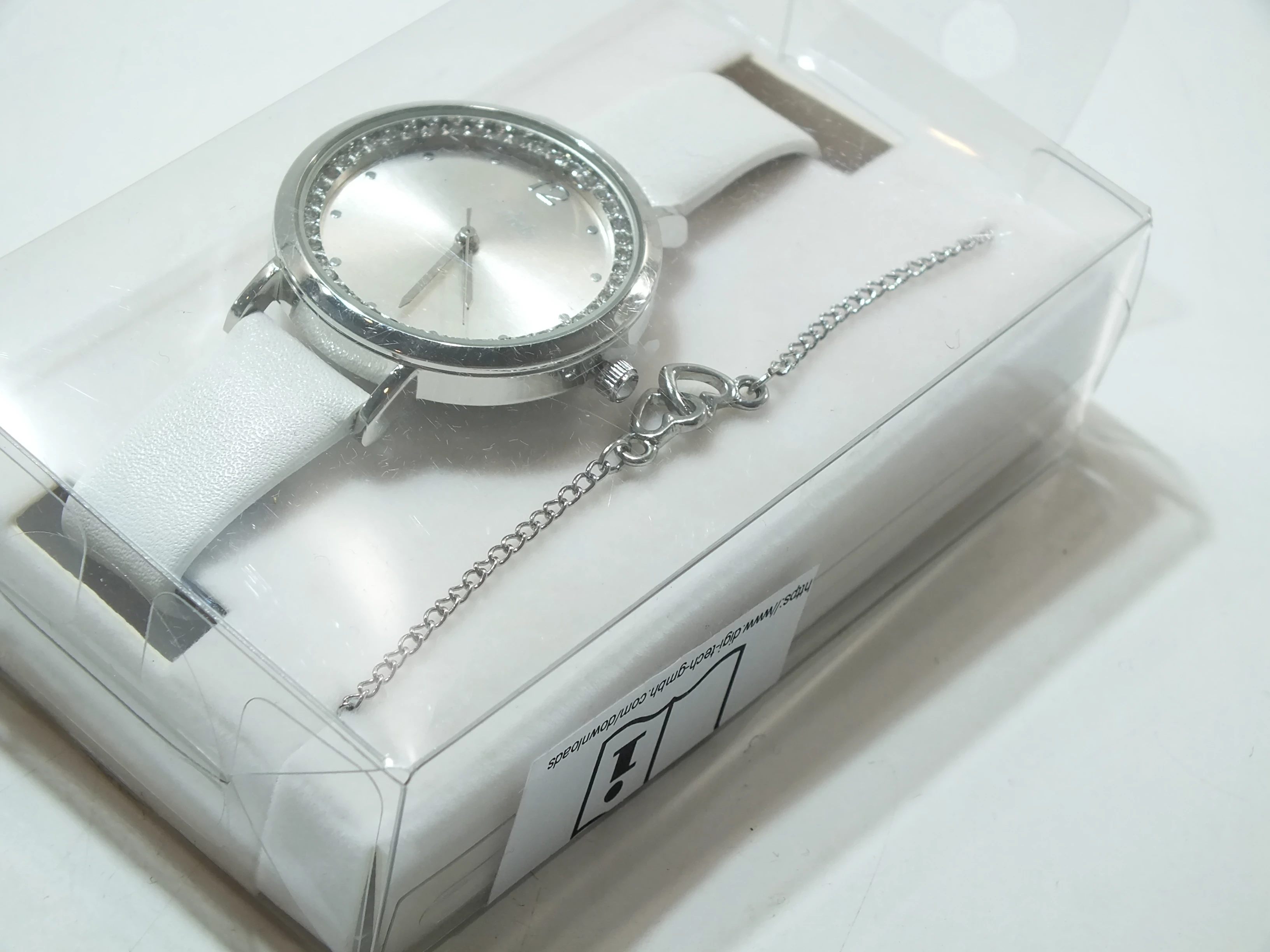 zegarek-damski-kikbransoletka-typ-nareczny