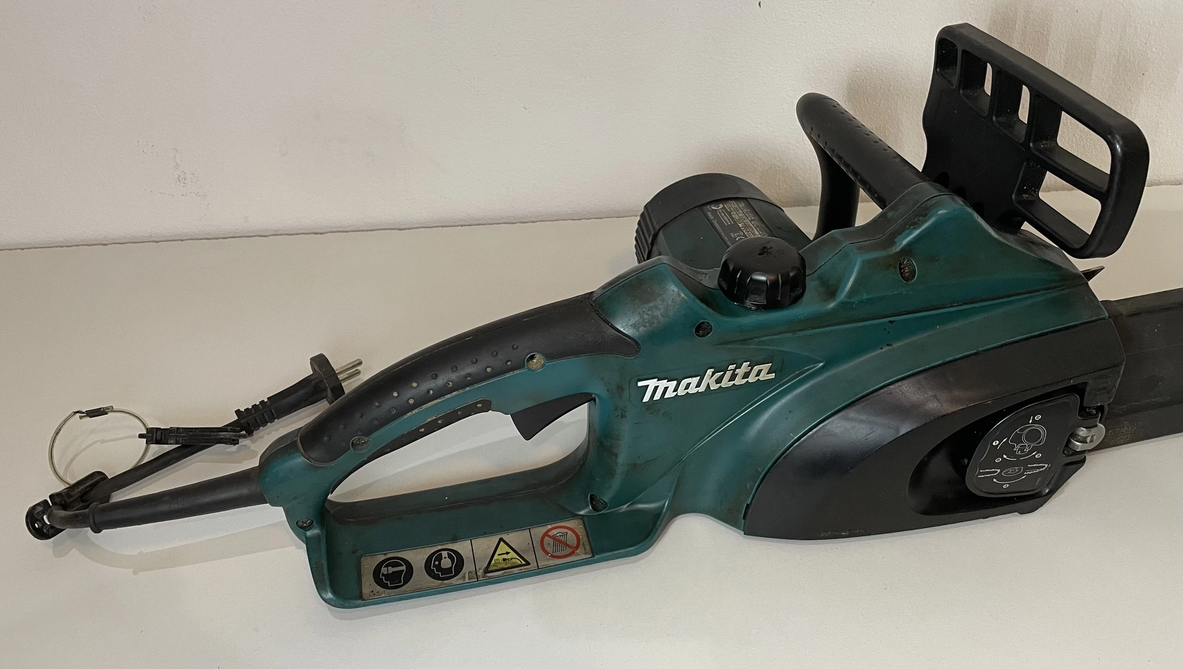 ELEKTRYCZNA PIŁA ŁAŃCUCHOWA MAKITA UC4020A 1800 W | Piły łańcuchowe ...