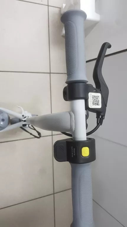 HULAJNOGA SEGWAY NINEBOT EKICKSCOOTER ZING C8