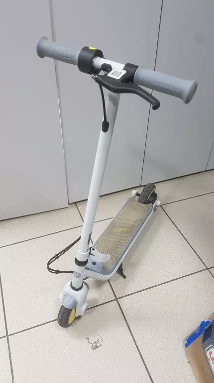 HULAJNOGA SEGWAY NINEBOT EKICKSCOOTER ZING C8