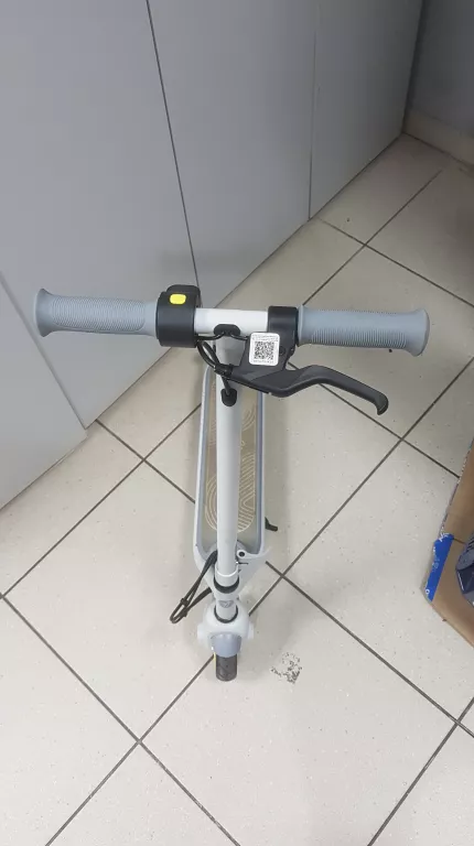 HULAJNOGA SEGWAY NINEBOT EKICKSCOOTER ZING C8