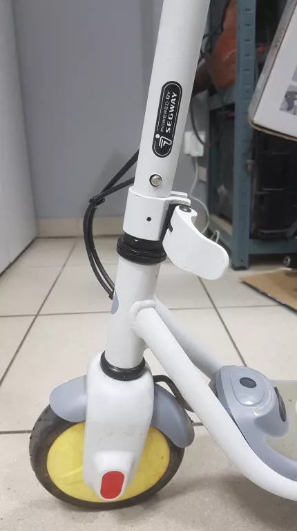 HULAJNOGA SEGWAY NINEBOT EKICKSCOOTER ZING C8